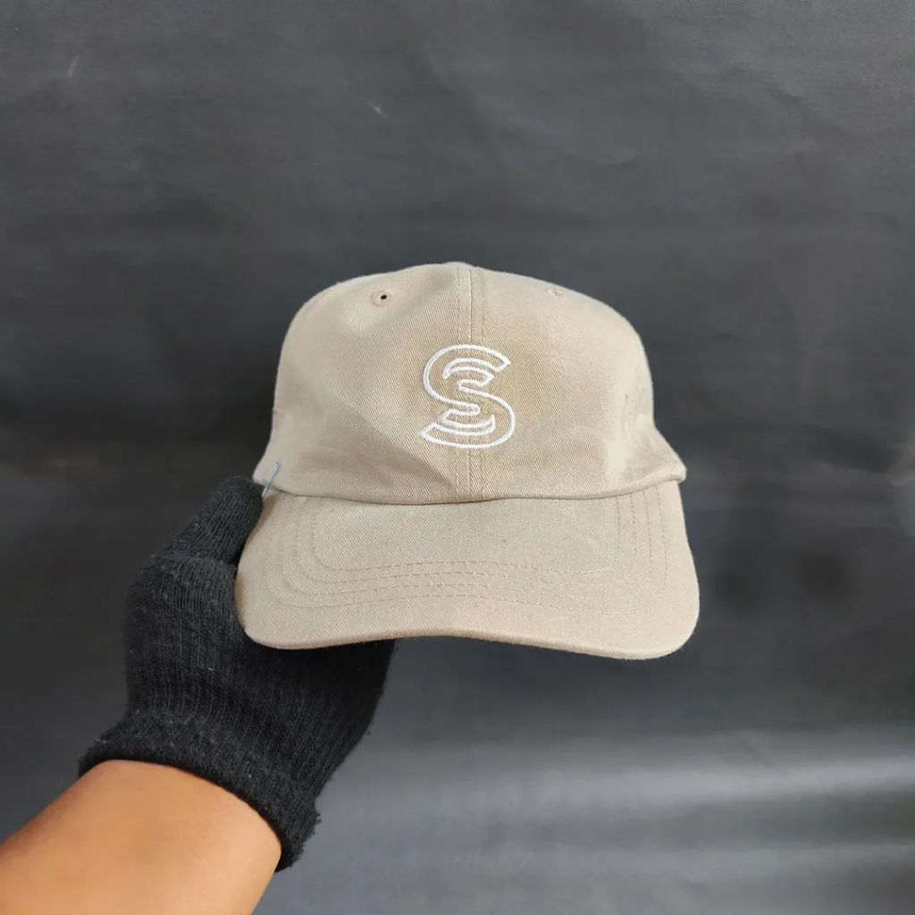 Topi Simple Cap Unisex Pria Wanita STUDIO SEVEN x GU Coklat