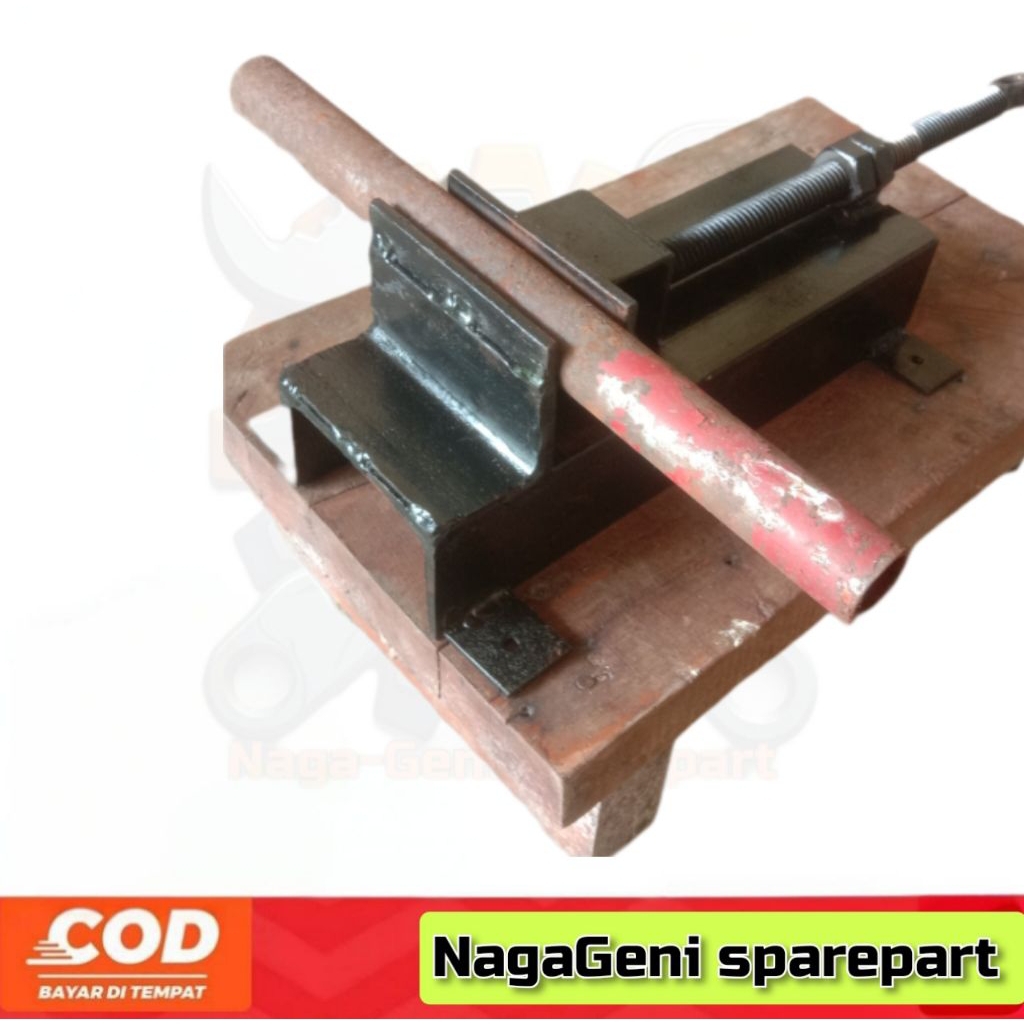 ragum/catok/tanggem penjepit baut pipa as panjang 20 cm lebar 8cm