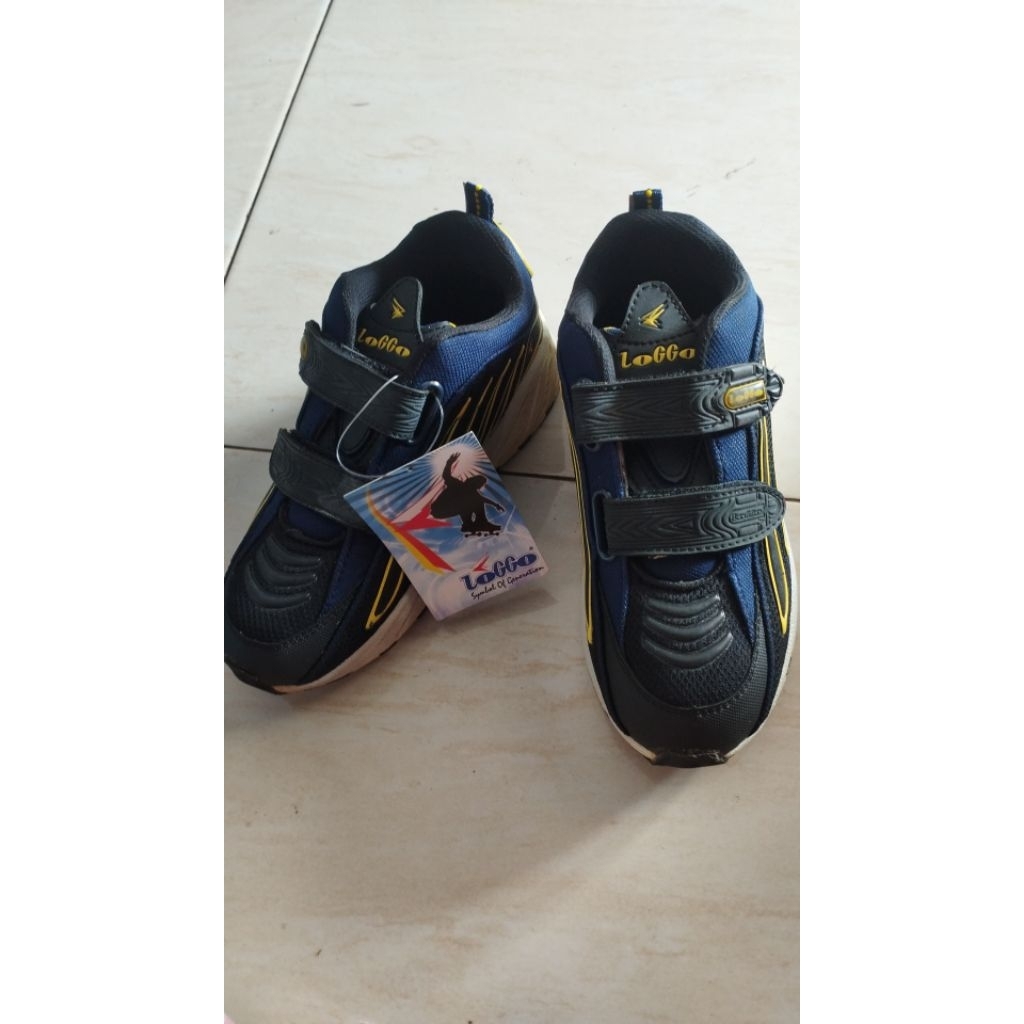 Sepatu Loggo Hitam Variasi Biru Kuning Size 35