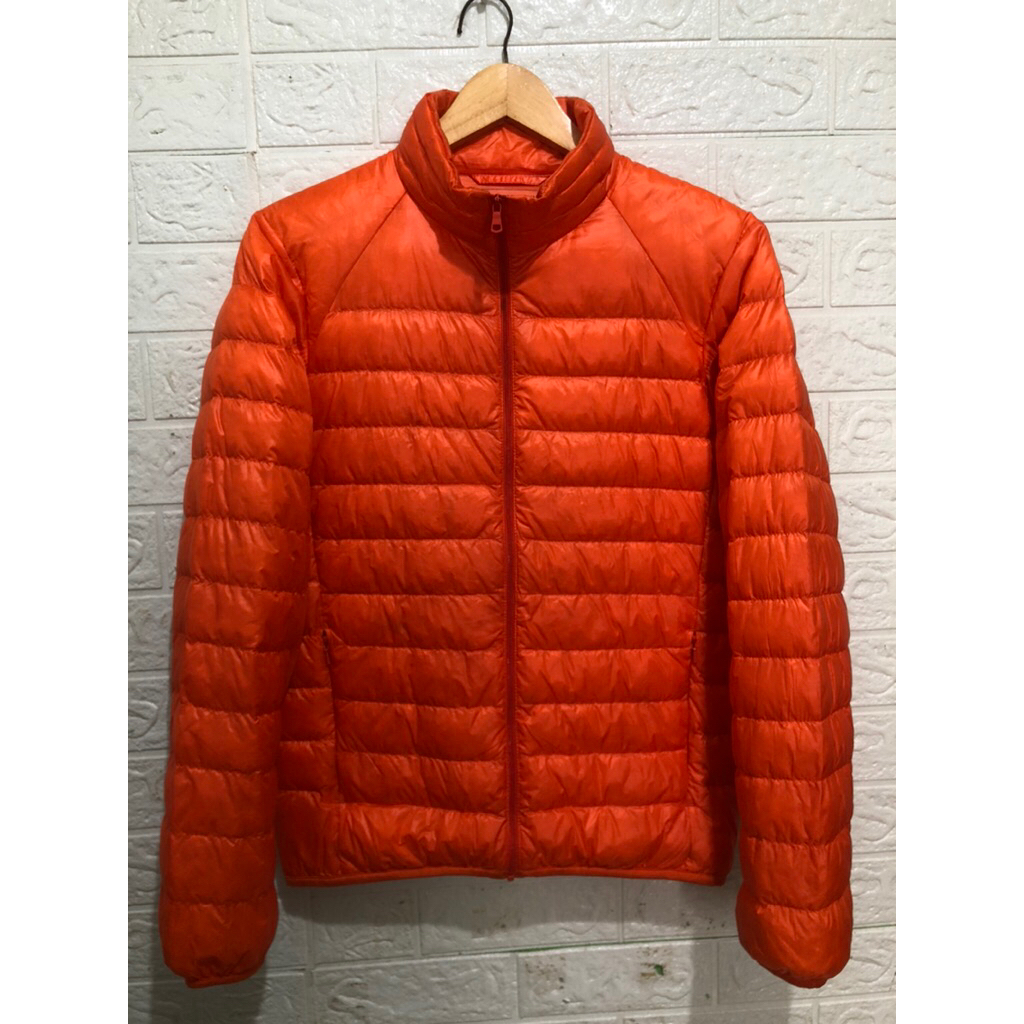 UNIQLO ultralight premiun down jaket orange glossy