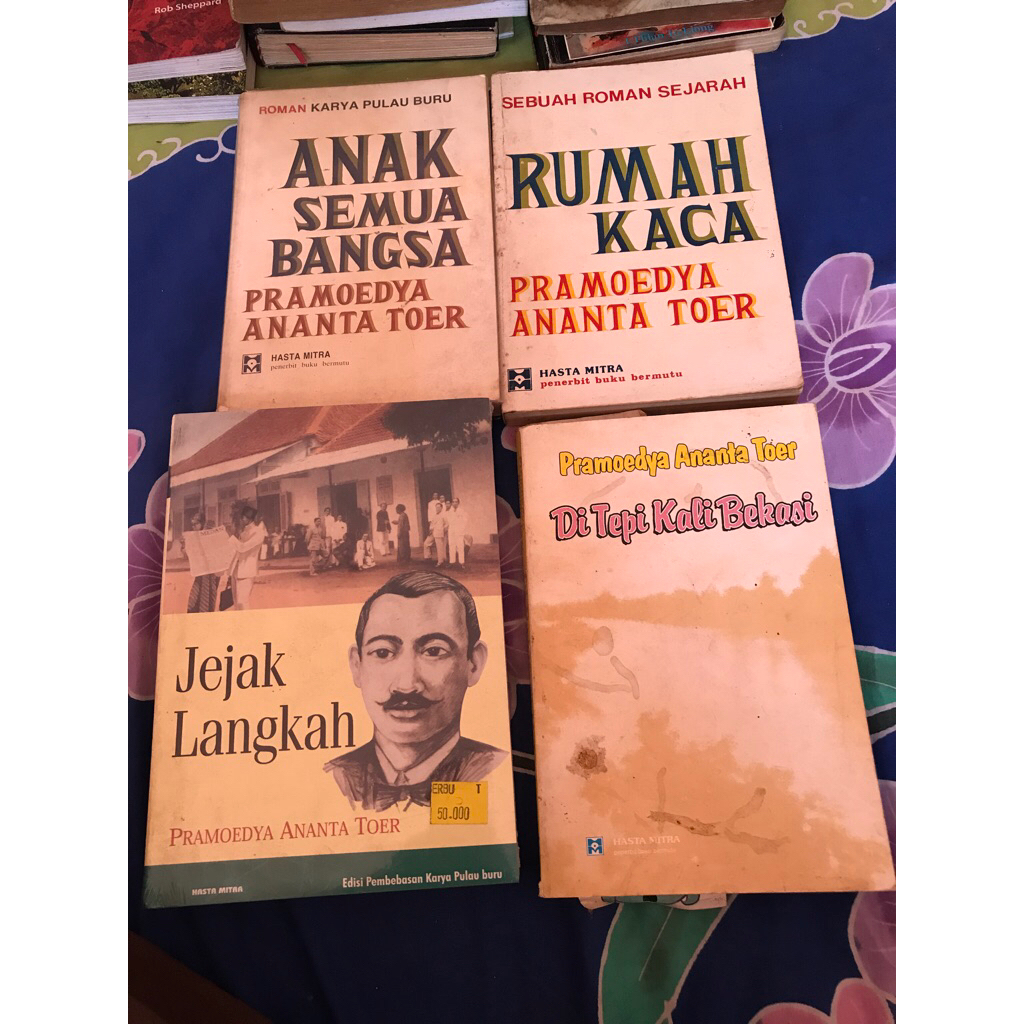 [ BUKU LANGKA RARE KUNO TERBATAS] Pramoedya Ananta Toer Tetralogi Anak semua bangsa / jejak langkah 