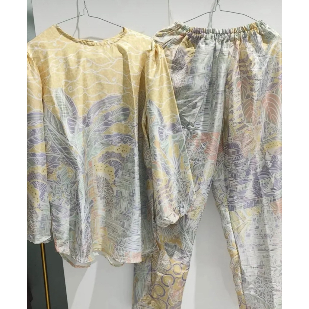 Preloved Buttonscarves x Vone - Sarah Set