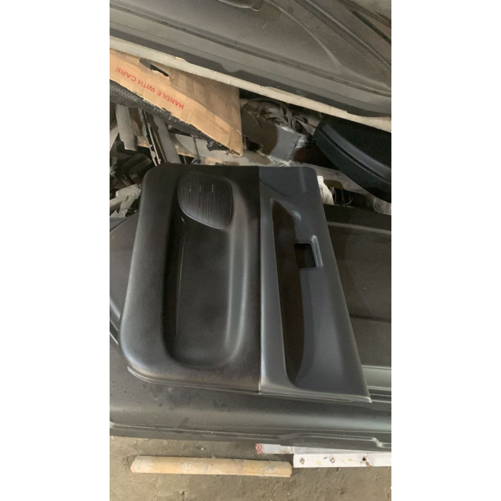 Doortrim kijang kapsul depan kanan kiri