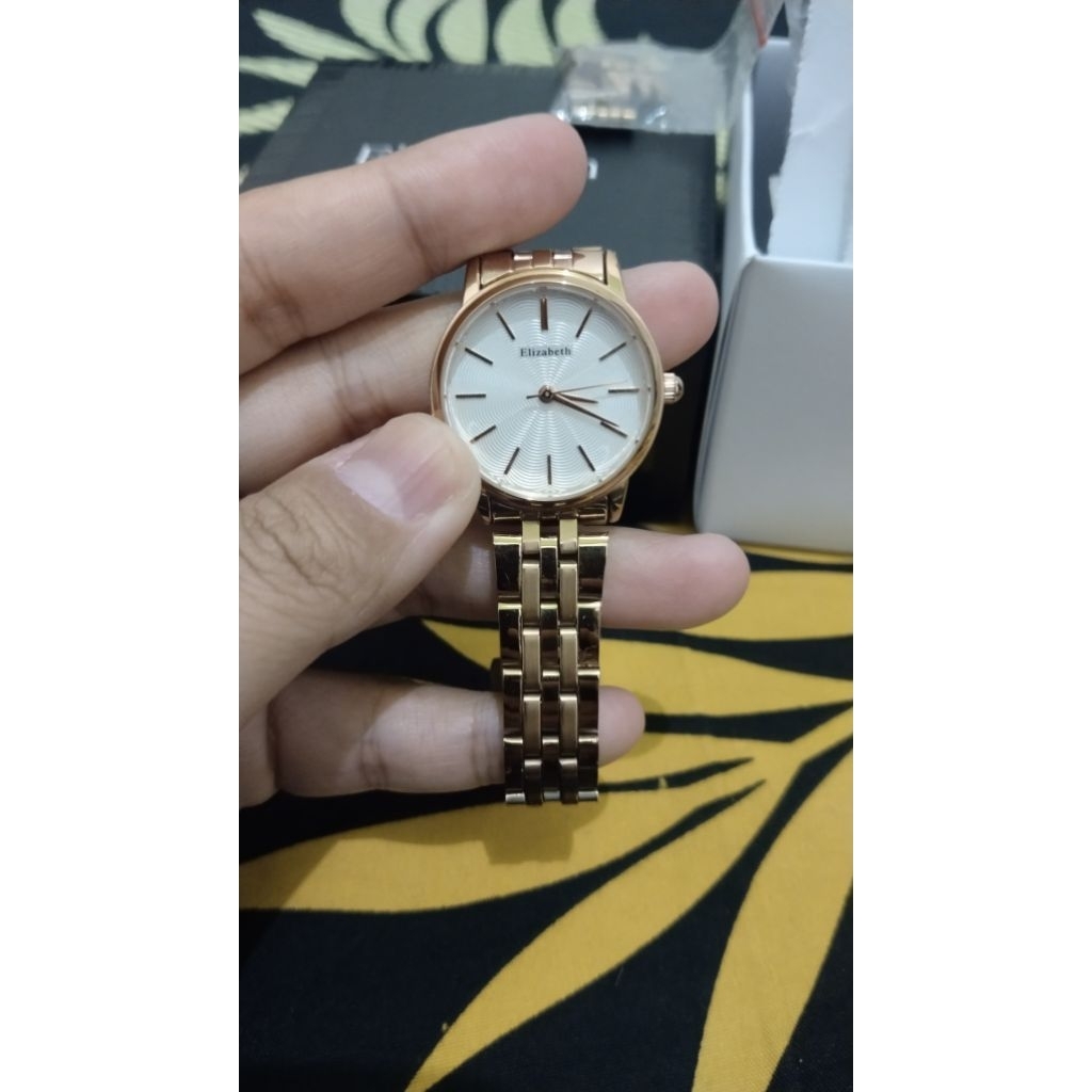 PRELOVED LIKE NEW JAM TANGAN GOLD ELIZABETH ORI
