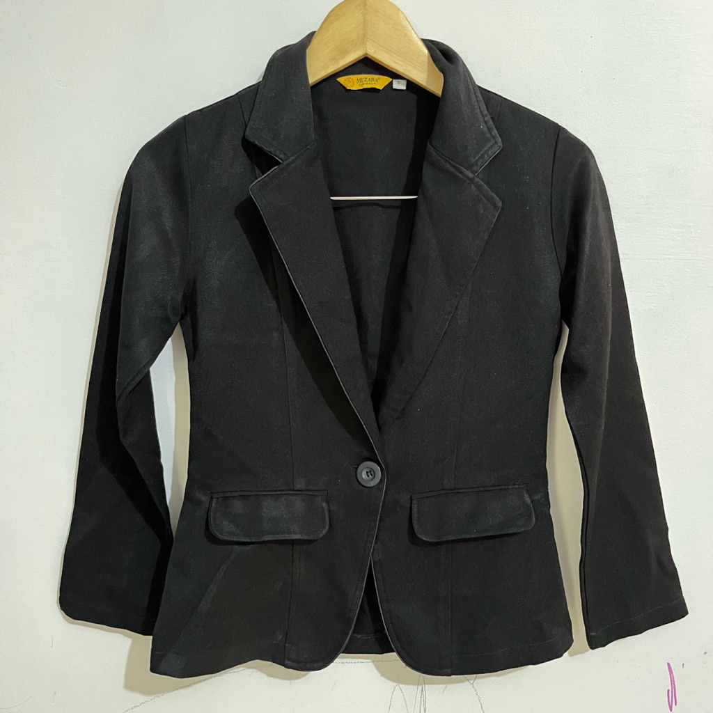 PRELOVED Blazer wanita hitam