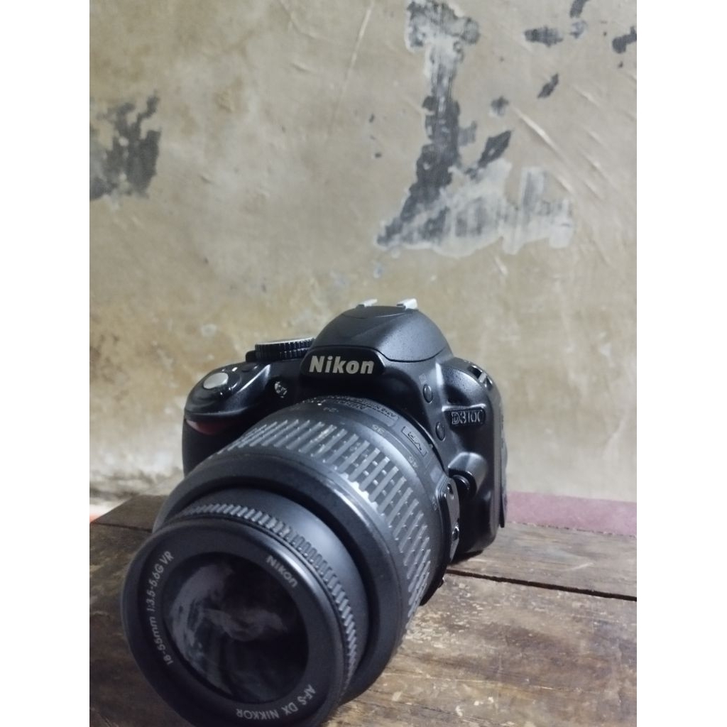 Kamera Nikon d3100  Lensa kit