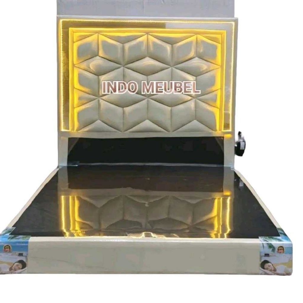 DIVAN SANDARAN KACA LAMPU LED BAHAN BALDU TEMPAHAN NEW MODERN
