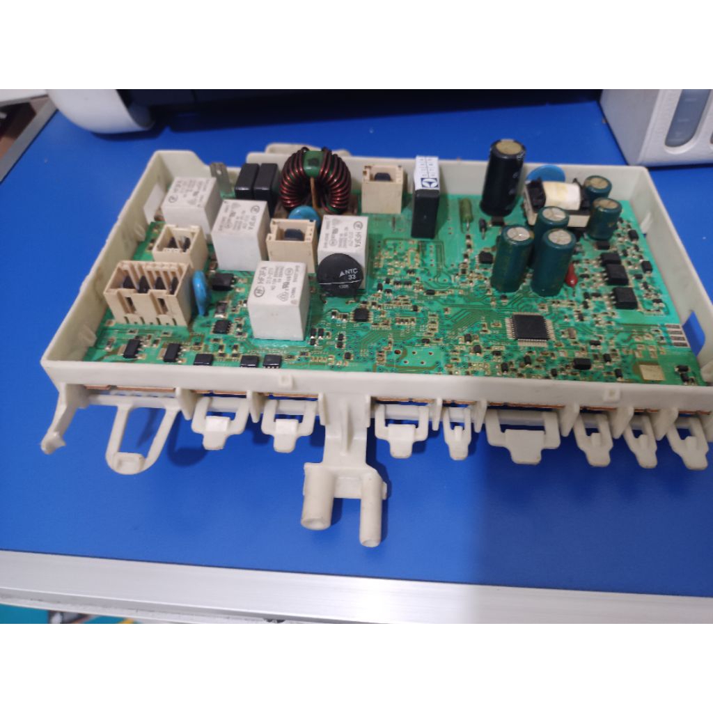 PCB Program Mesin Cuci Electrolux EWF10932
