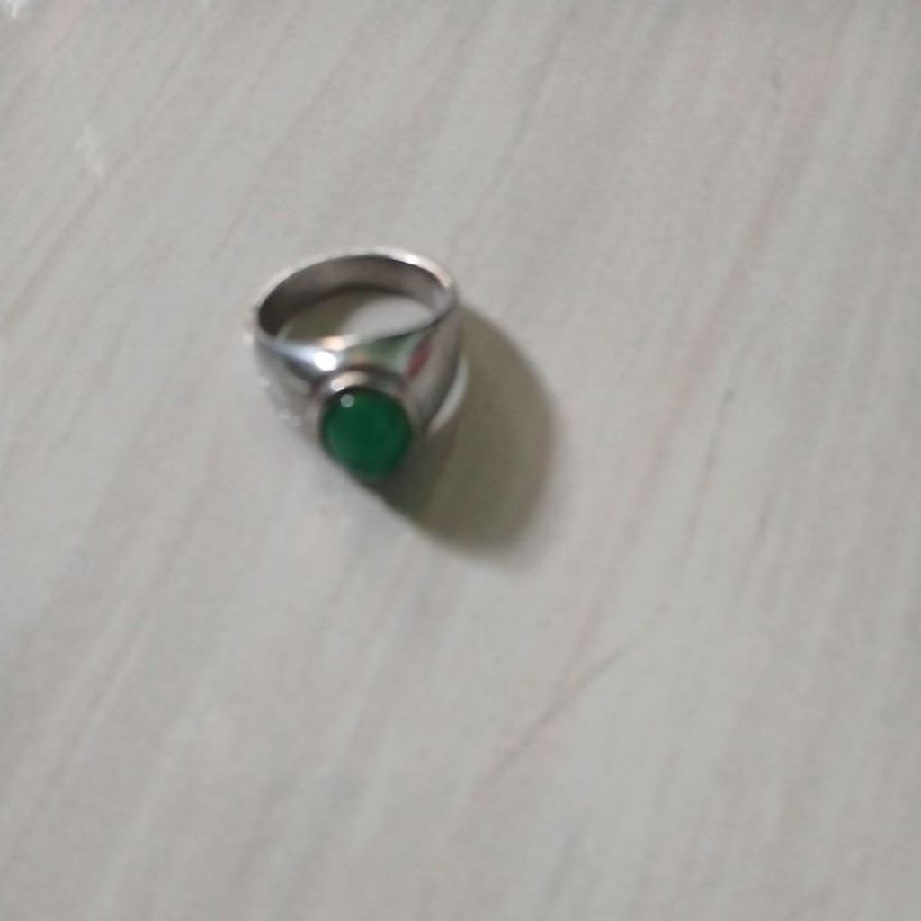 Batu akik hijau garut rasa bacan minimalis ring titanium no 8 original