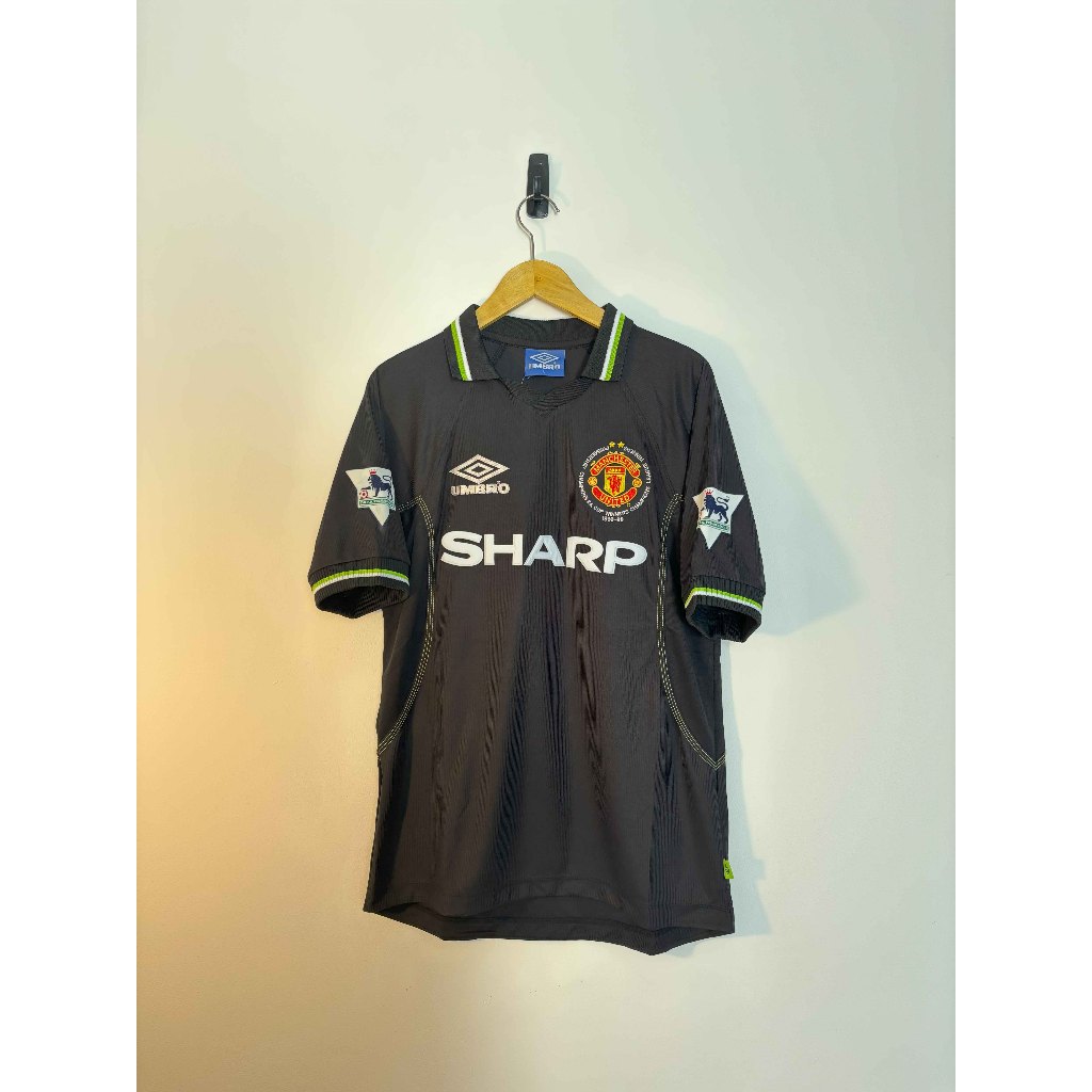 Manchester United 3rd Jersey 1999/2000 – KEANE 16
