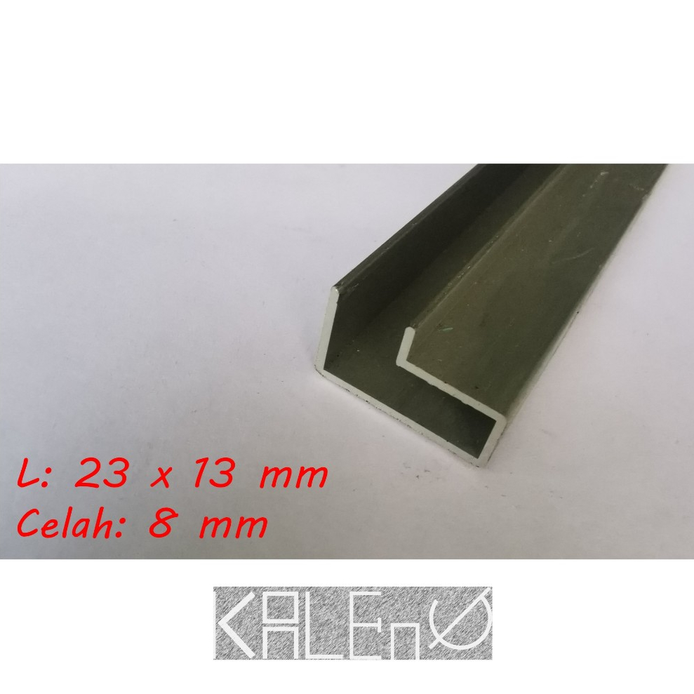 Slatwall bahan aluminium untuk bikin etalase pajangan ritel