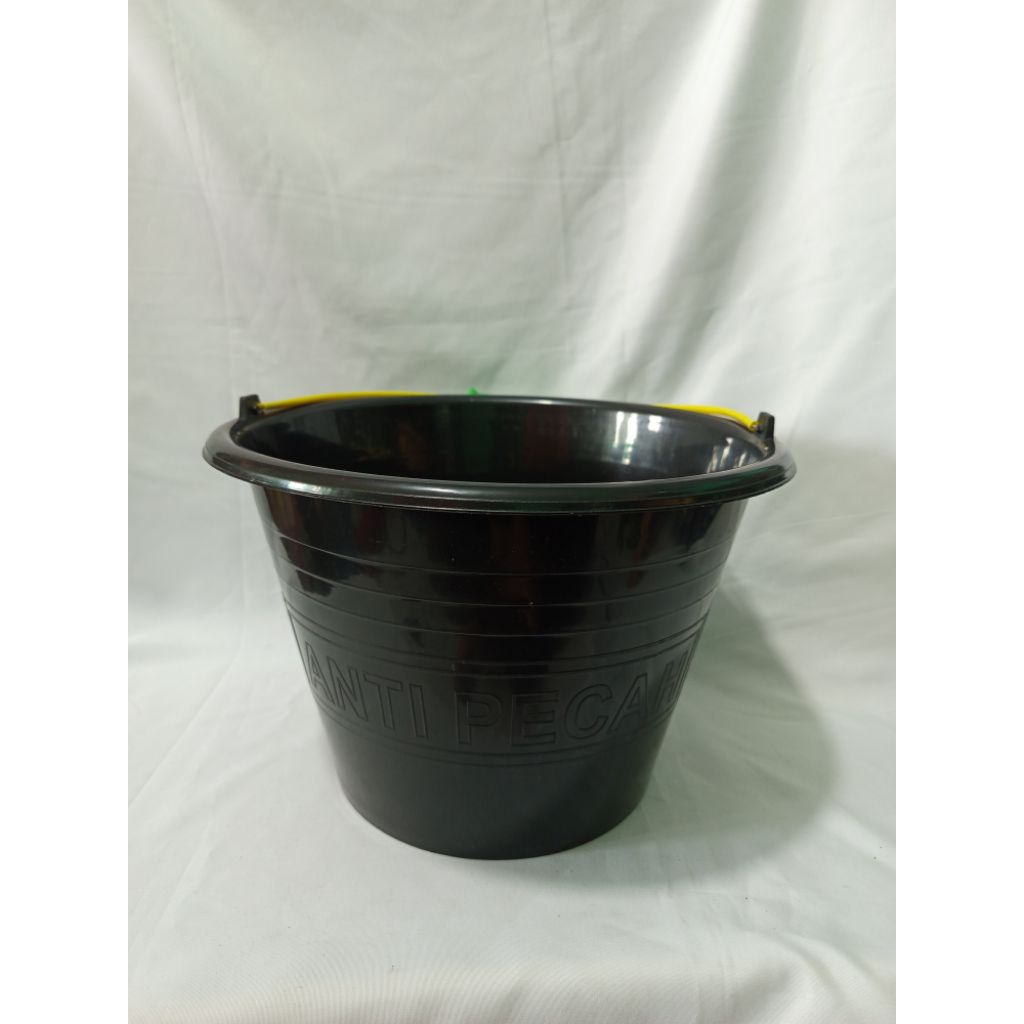 EMBER AIR/EMBER COR SEMEN/HITAM 18 PLASTIK