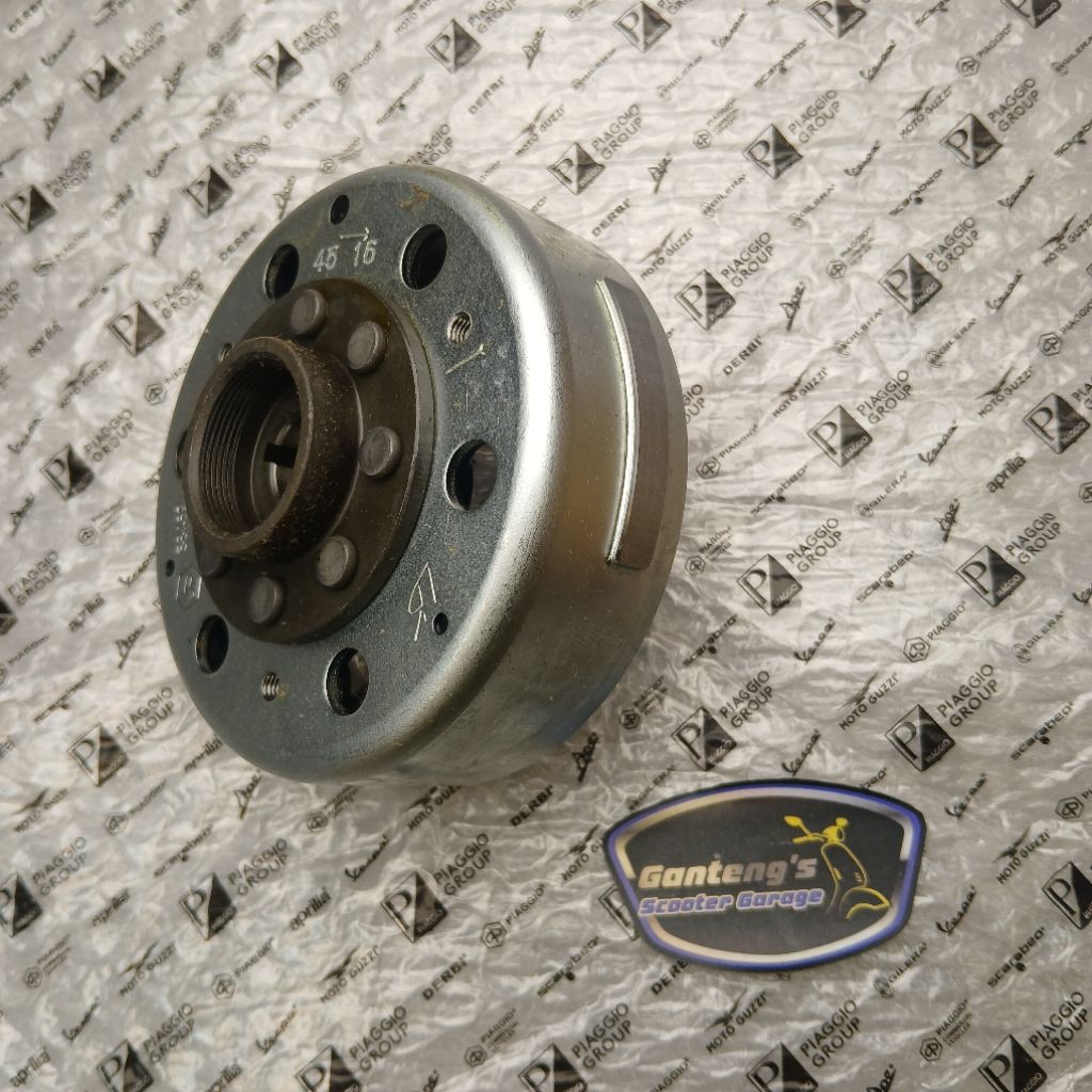 Rotor - Magnet Vespa LX 125 2V Karbu Original