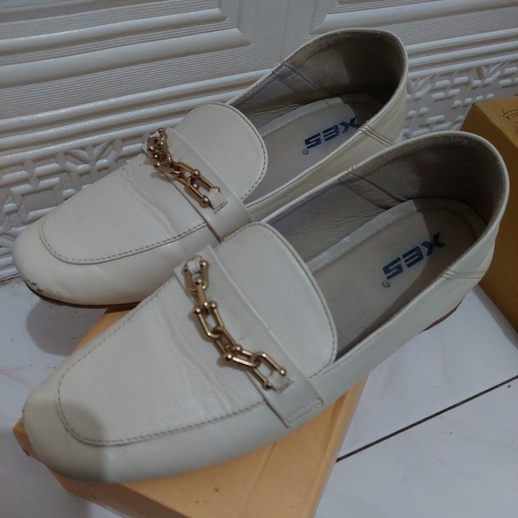 preloved flatshoes XES