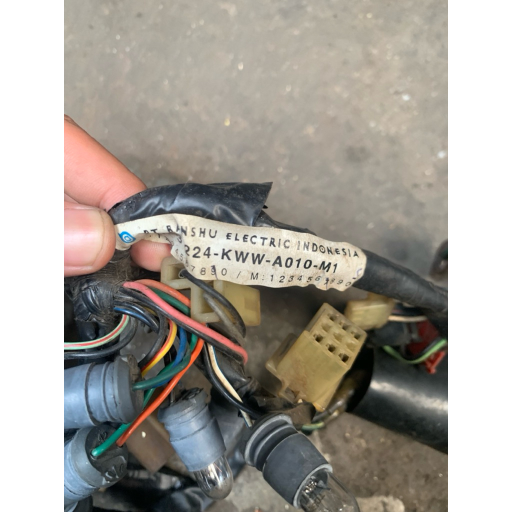 kabel speedometer absolute revo karbu - kabel speedometer spido revo fit old