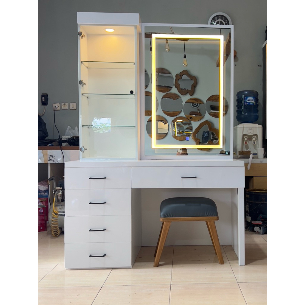 Meja Rias lampu led/meja rias minimalis/meja rias putih lampu