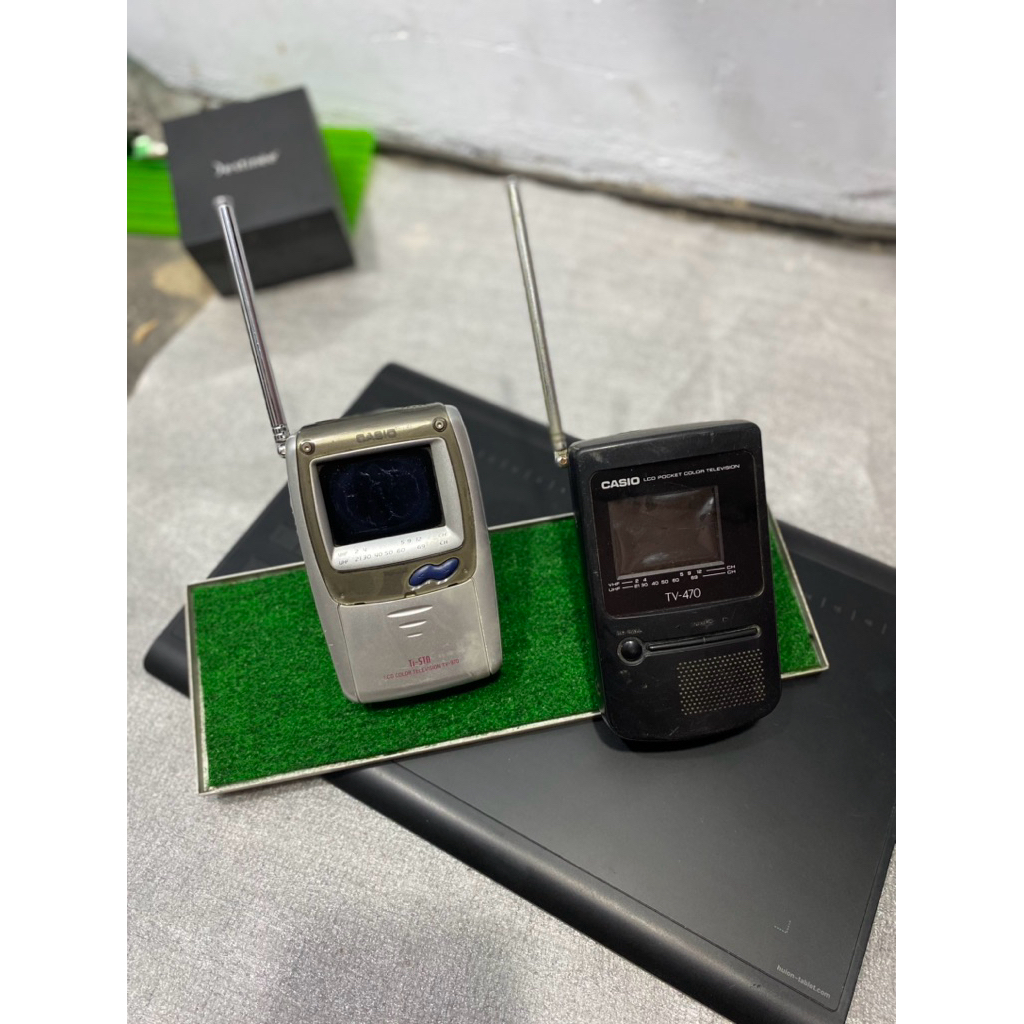 TV Pocket Casio Jadul Vintage Display