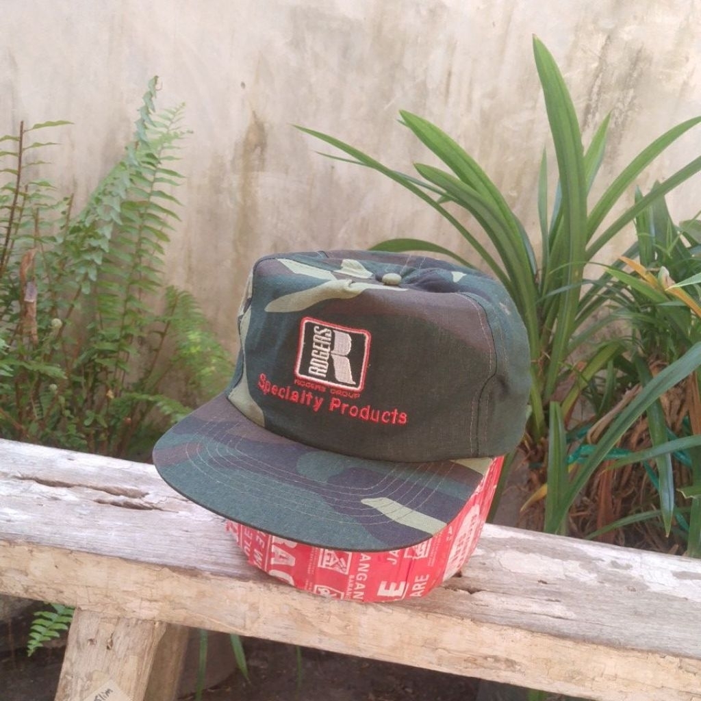 Topi vintage second