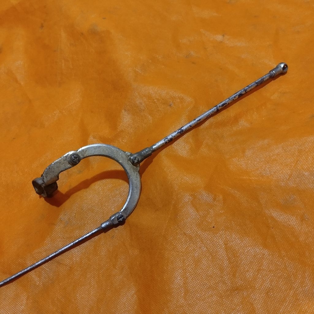 Konruksi rem tromol depan sepeda onthel klasik