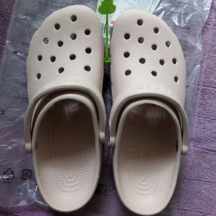 Preloved SANDAL CROCS CLASSIC 10001 QUARTZ PINK CLOG UNISEX UKURAN EUR 41-42