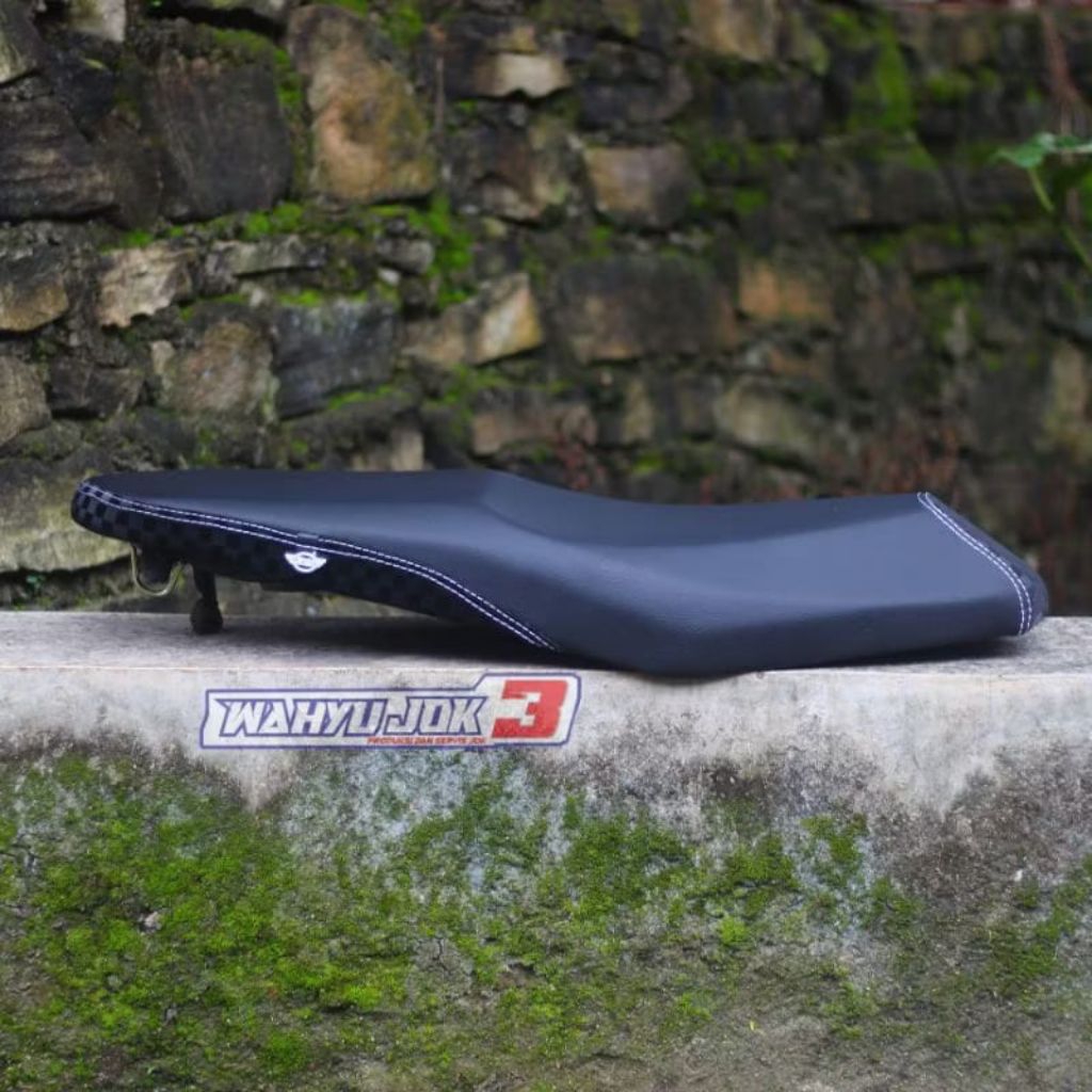 jok karisma mbtech-jok karisma tingkat mbtech-jok karisma model terbaru-jok karisma pnp full hitam