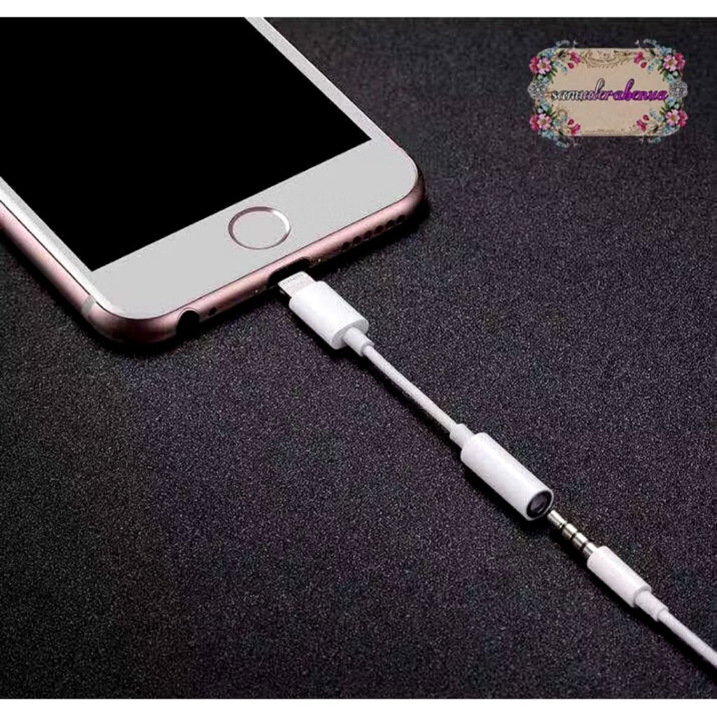 Converter iphone model lighting jack dari charger ke headset