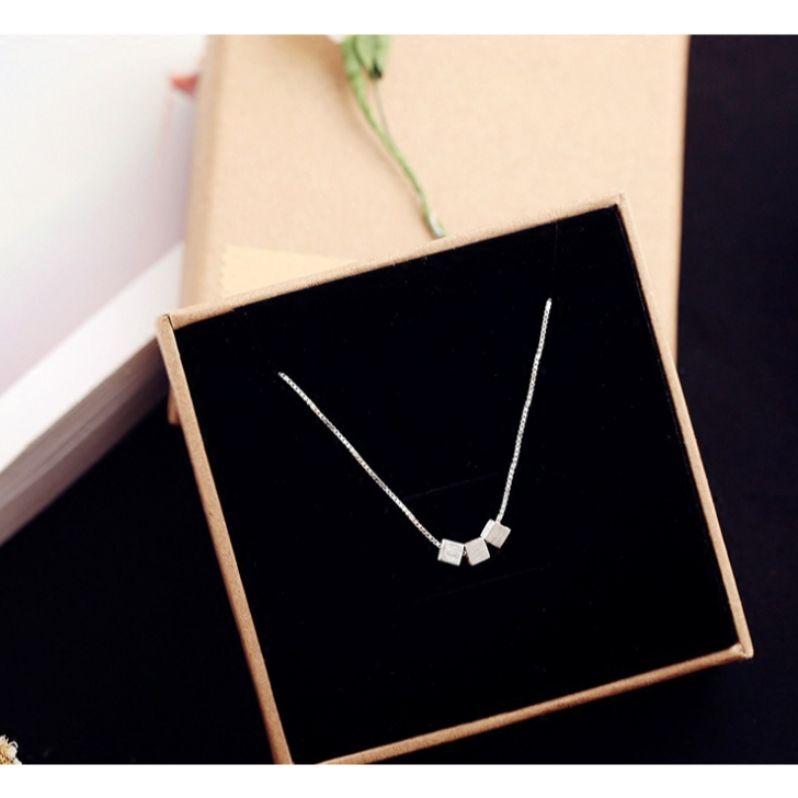 KALUNG ROLO LIONTIN 3 KUBUS TITANIUM ANTI KARAT