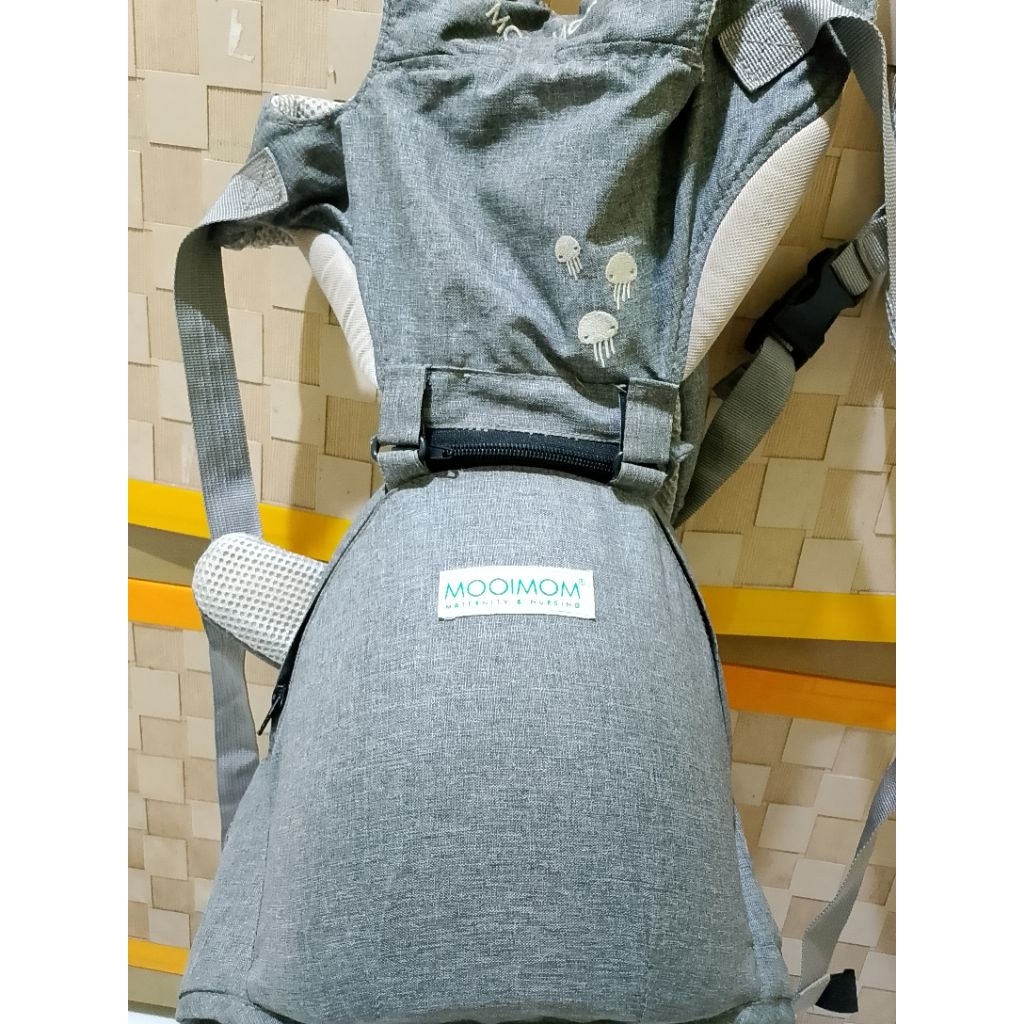 preloved gendongan hipseat mooimom