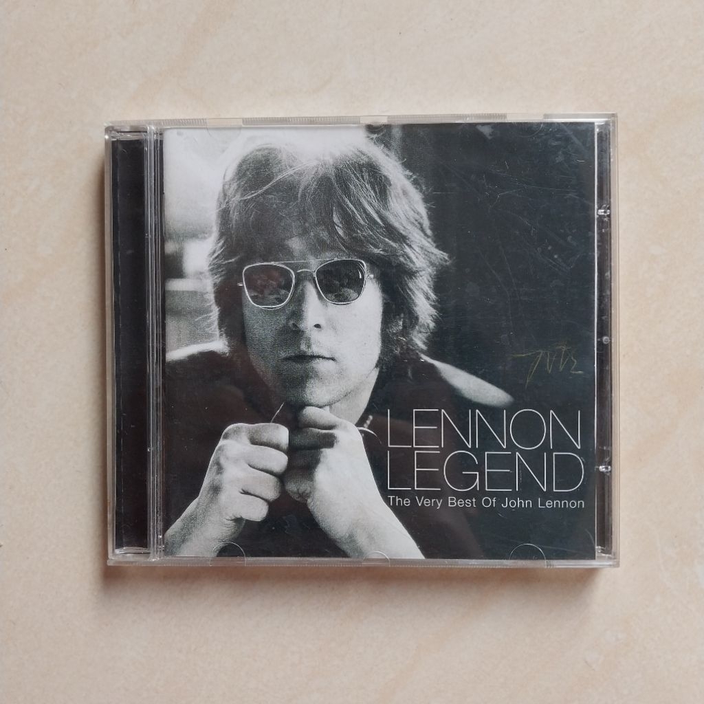 CD DAN KASET THE VERY BEST OF JOHN LENNON