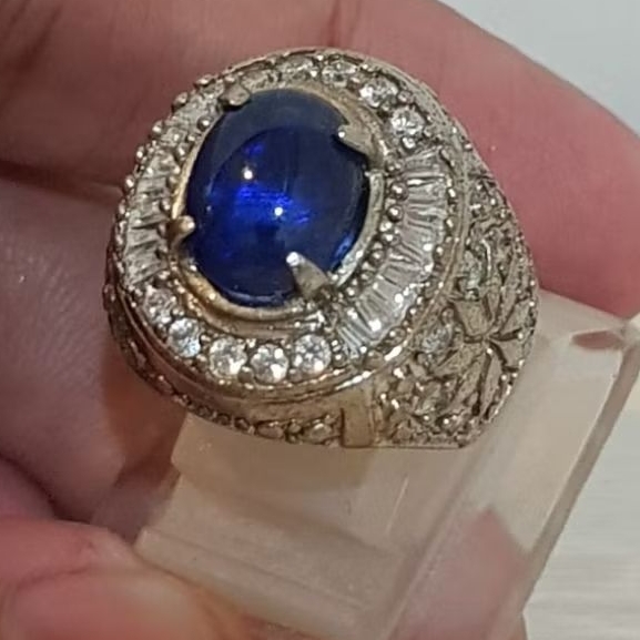 natural blue saphire corondum