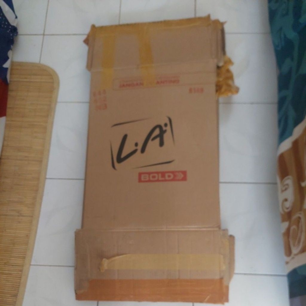 Kardus Bekas rokok kardus pindahan