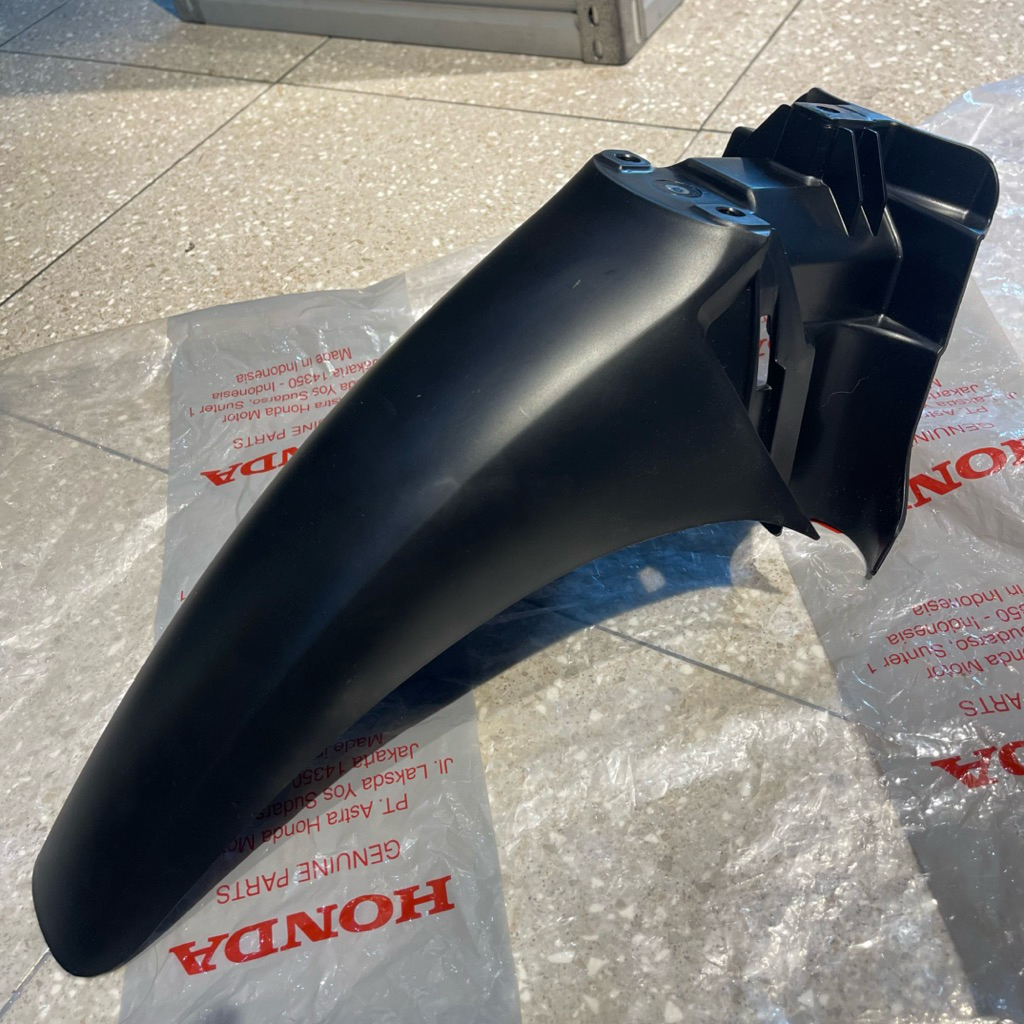 SPAKBOR SLEBOR DEPAN BAGIAN BELAKANG B SUPRA X125 BATMAN SUPRA FIT NEW REVO 100 LANCIP ORIGINAL AHM 