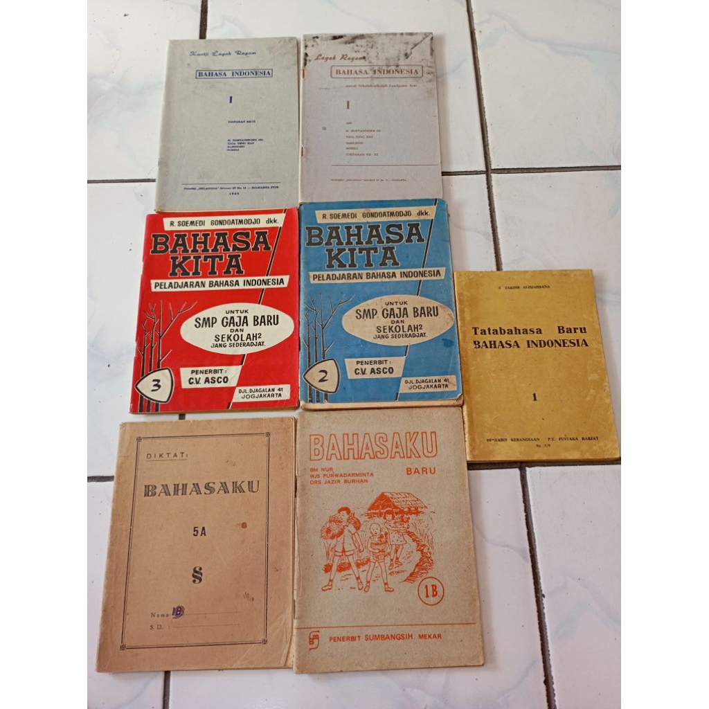 Aneka buku mapel ejaan lama thn 1950-1960an