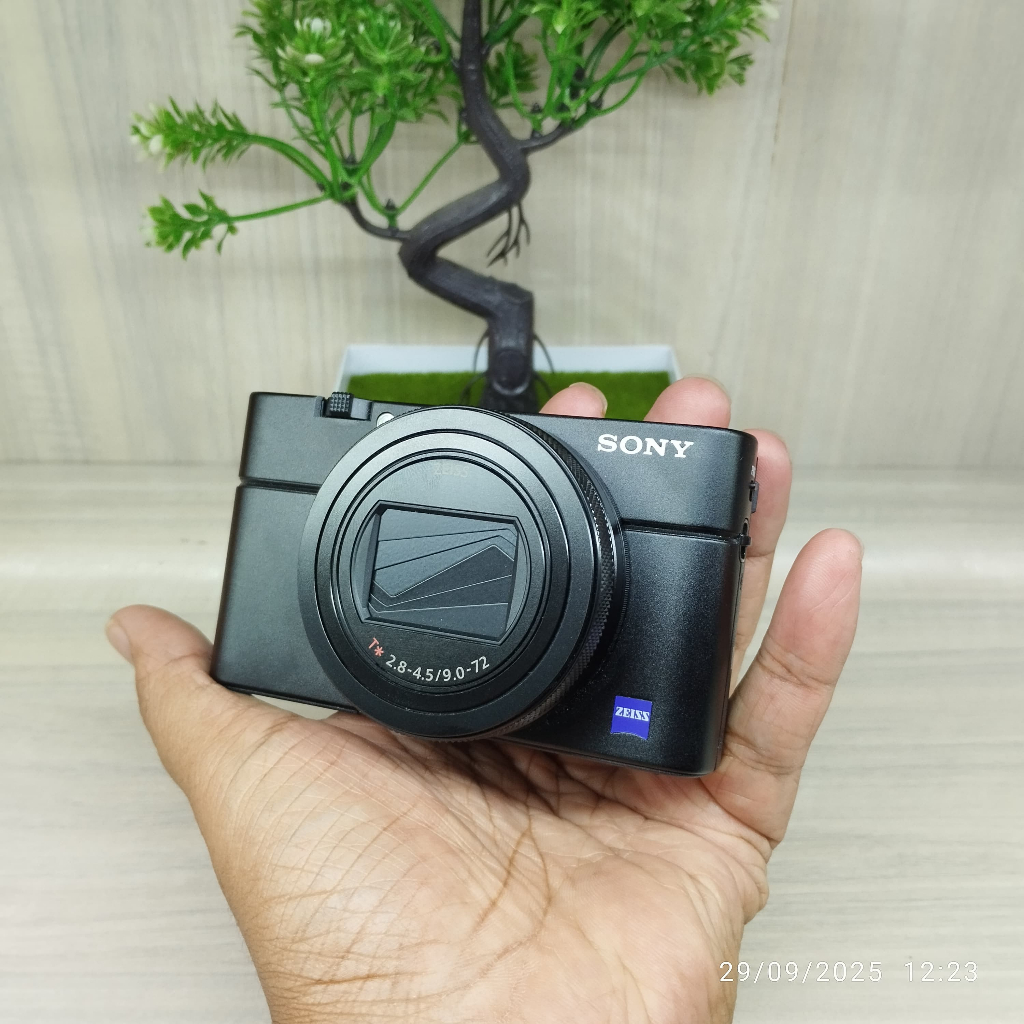 Sony RX100VI RX 100 Mark 6 RX100 VI Like New