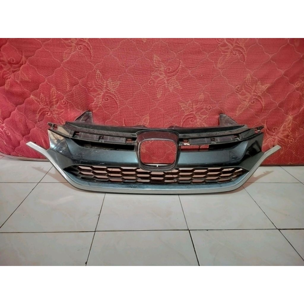 Grill Honda CRV Prestige Tahun 2015-2016 Original Part di @WUDAR BODYPART MOBIL