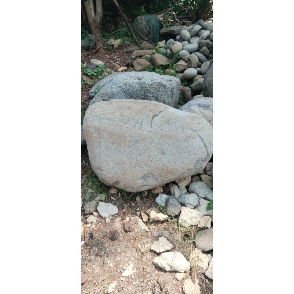 batu taman besar diameter 40-80 cm