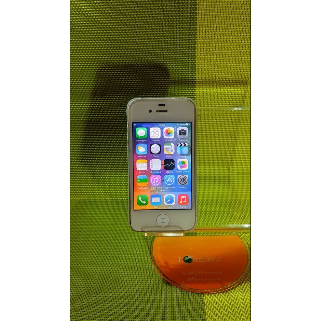 iPhone 4 cdma white 32gb