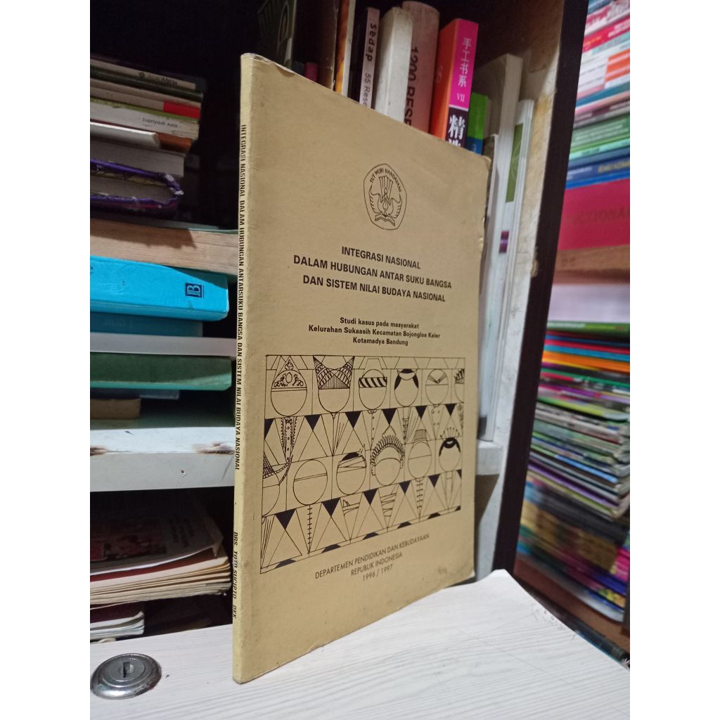 buku integrasi nasional dalam hubungan antar suku bangsa  dan sistem nilai budaya nasional.#Rak4a