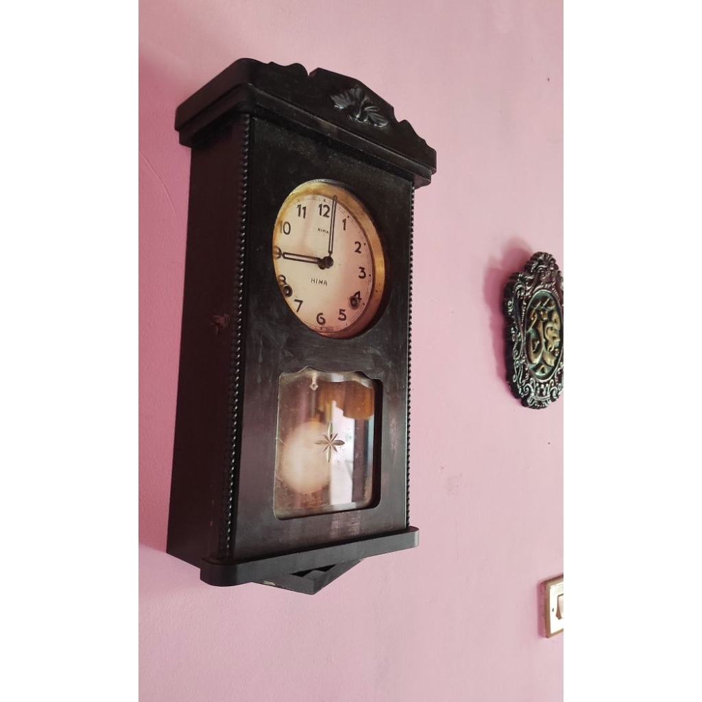 Hiasan jam dinding jadul antik