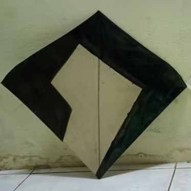 Layangan Seot Berotot