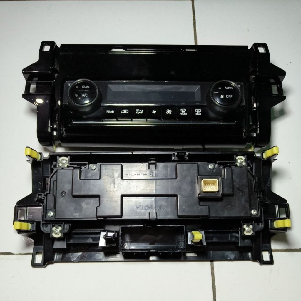 Panel AC digital Fortuner VRZ ORI baru.