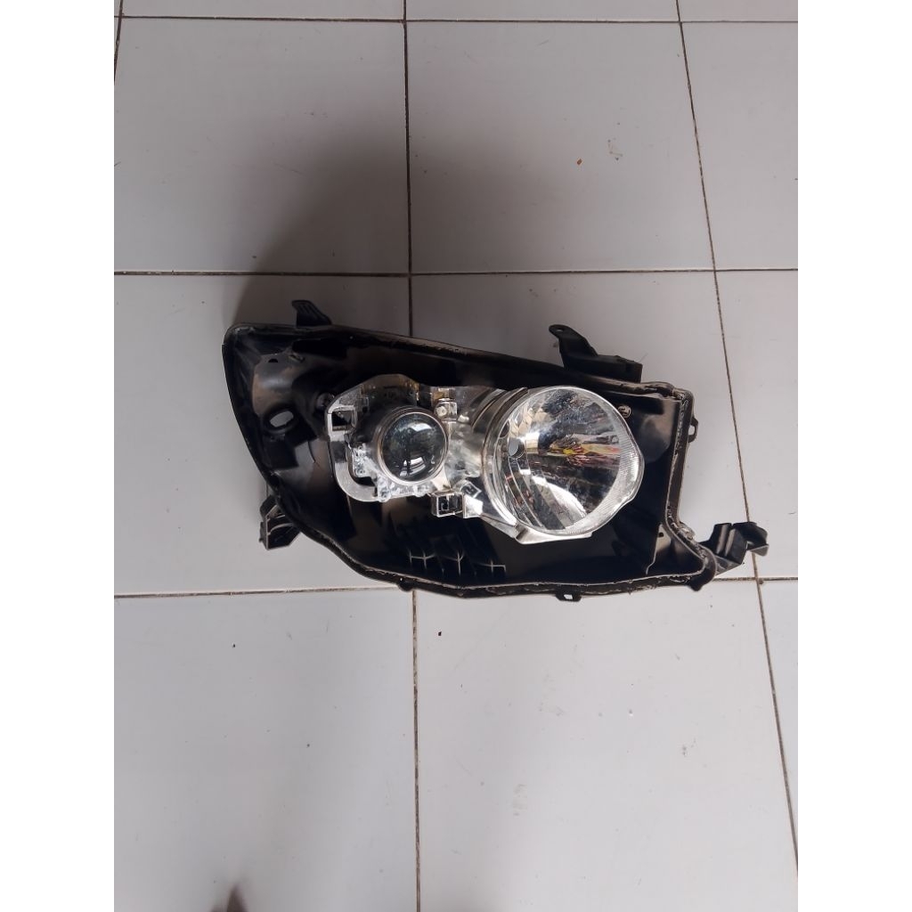 Batok Rumah lampu Fortuner 2008/2010(kanan)