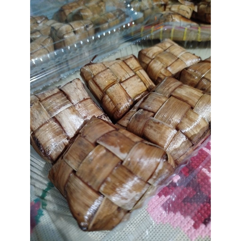 Ketupat Ketan khas batak