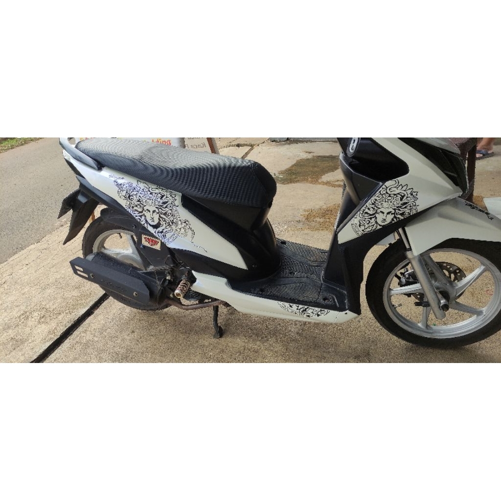 striping Medusa set cutting