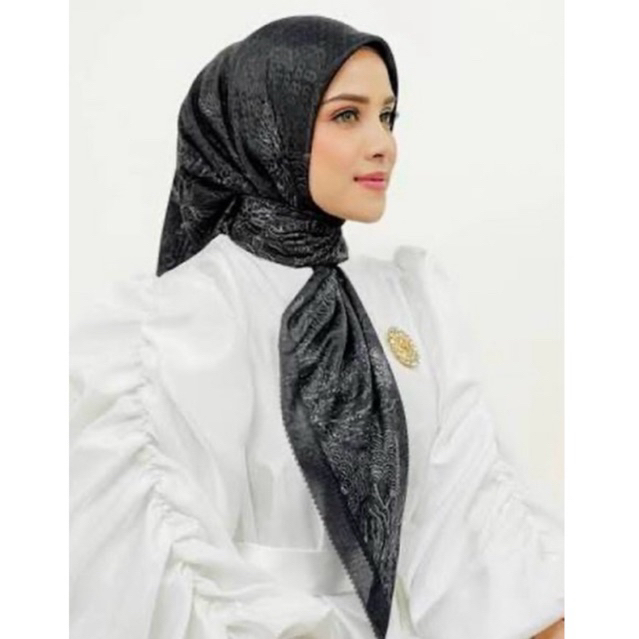BUTTONSCARVES AS IS rare item LIMITED SCARF