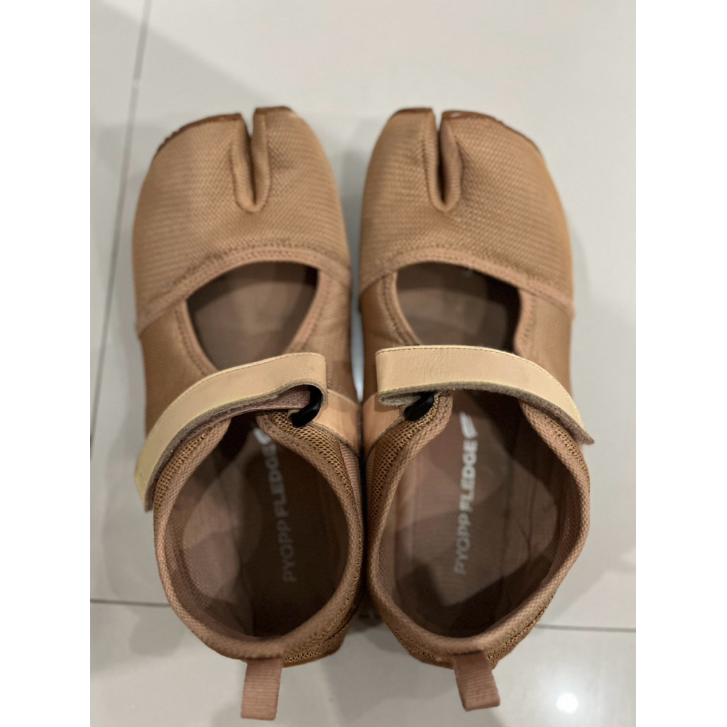 (preloved) Pyopp fledge tabi-ku