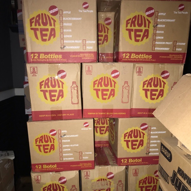 SOSRO FRUIT TEA BLACKCURRANT  / APEL  BOTOL 500ML DUS ISI 12 BOTOL