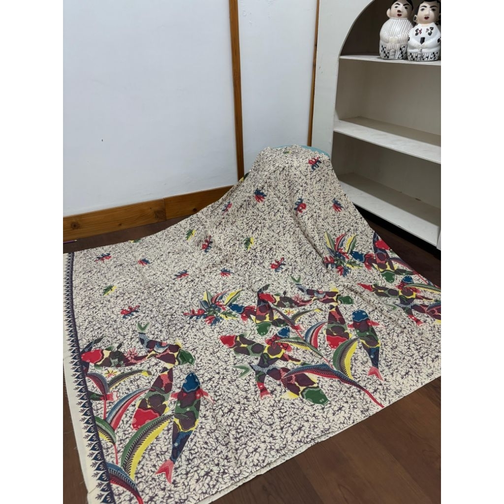 Kain Batik Motif Ikan Koi