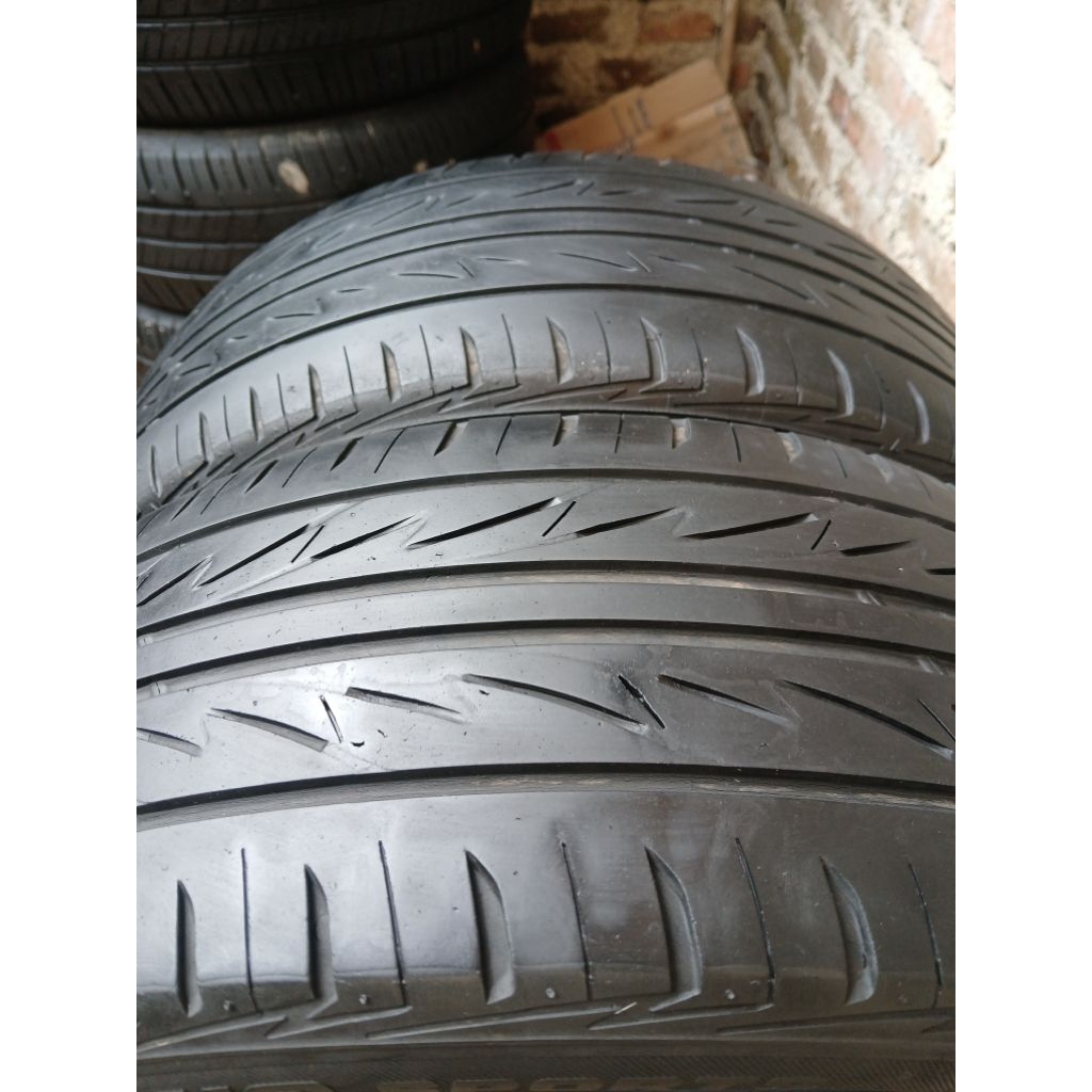 Ban Bridgestone 195/50 R16
