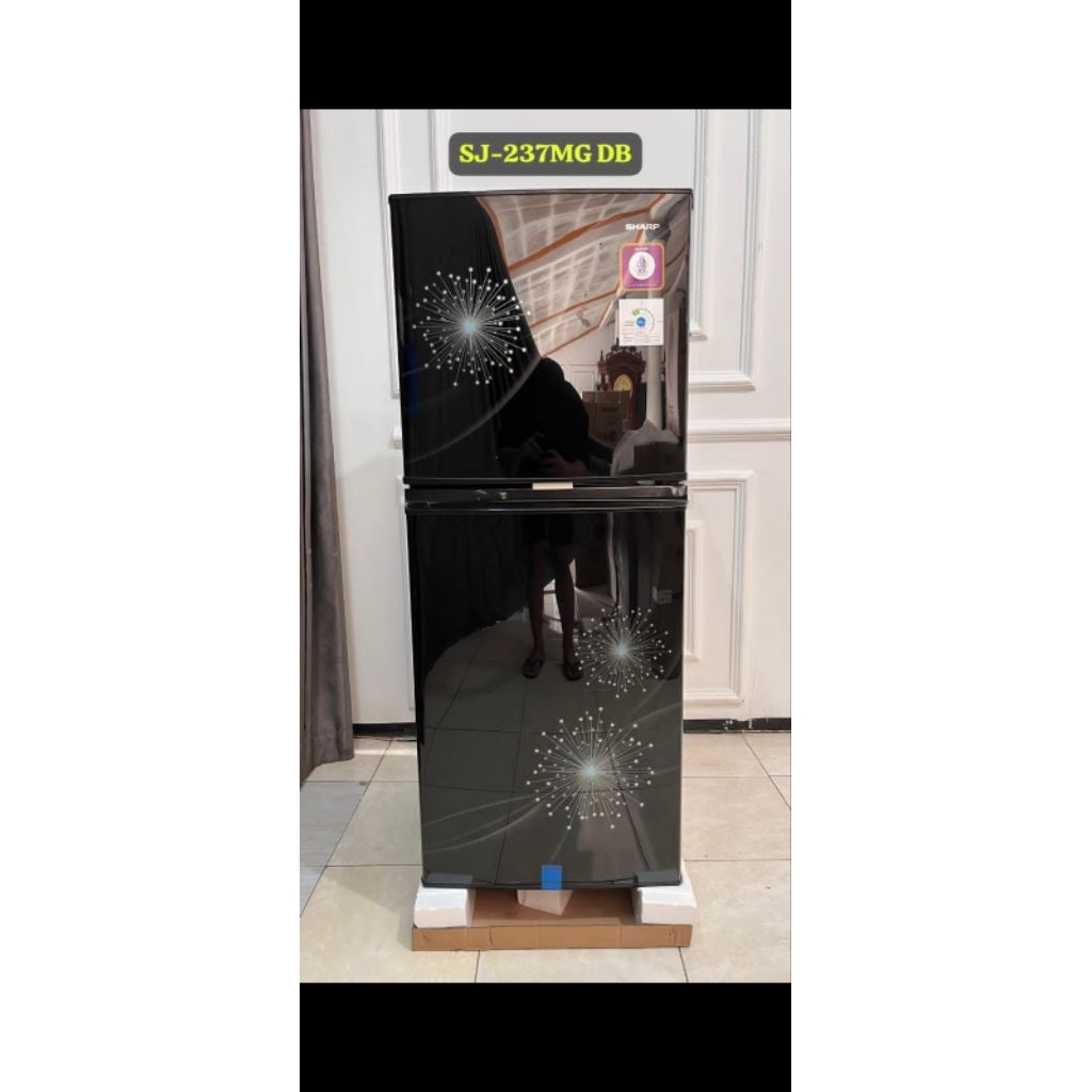 STOK KULKAS 2 PINTU SHARPType SJ-237-MGDB